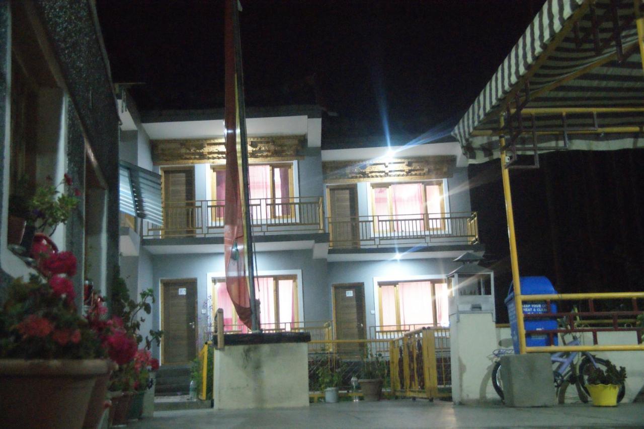 Chandan Guest House Leh Exterior foto