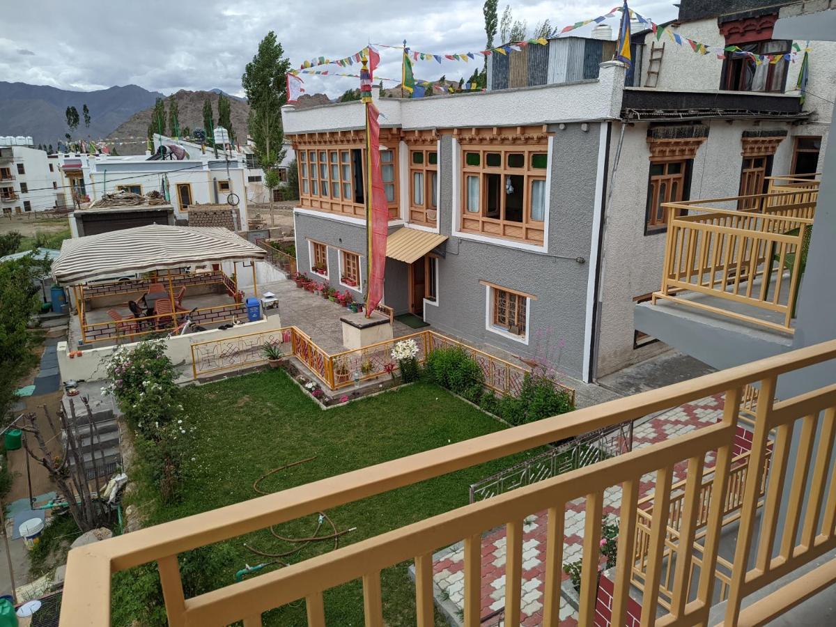 Chandan Guest House Leh Exterior foto