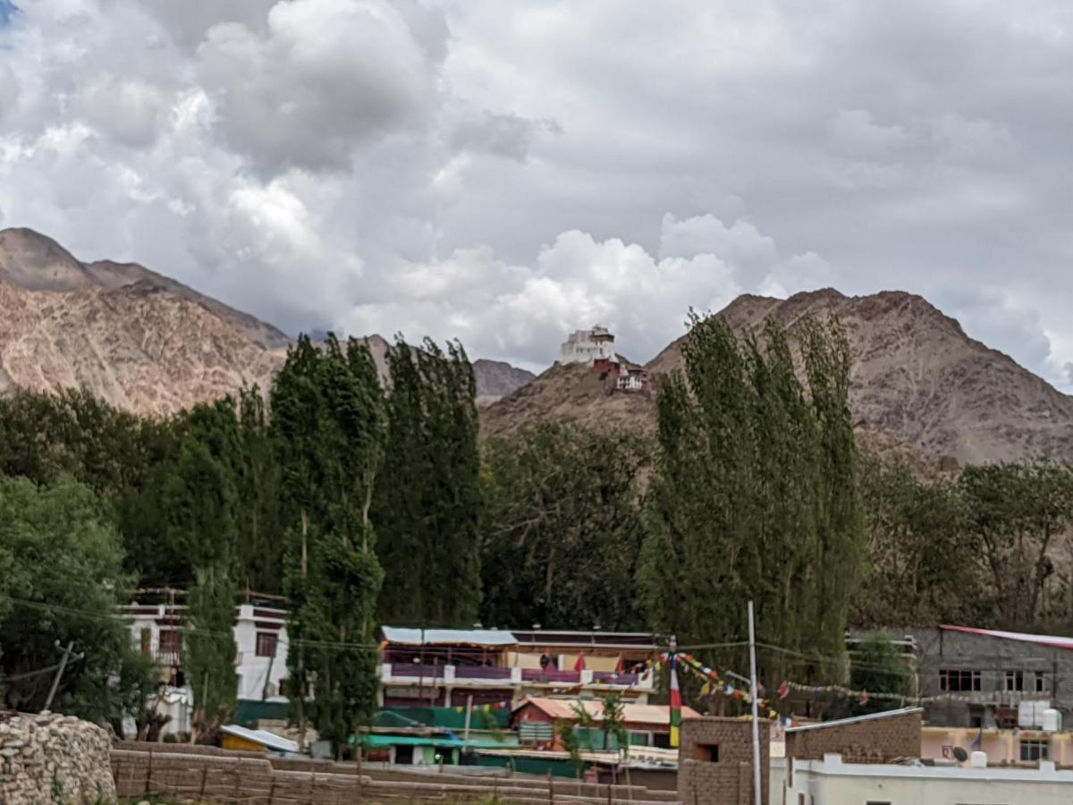 Chandan Guest House Leh Exterior foto